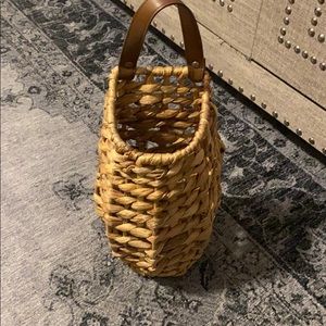Decocrated wooden basket